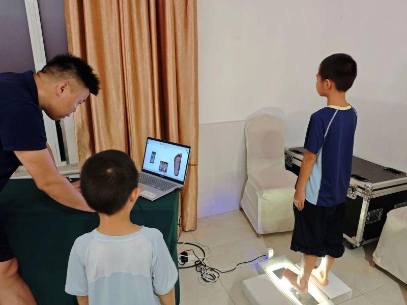 挺脊梁,正少年|中医药研学走进直乐医院